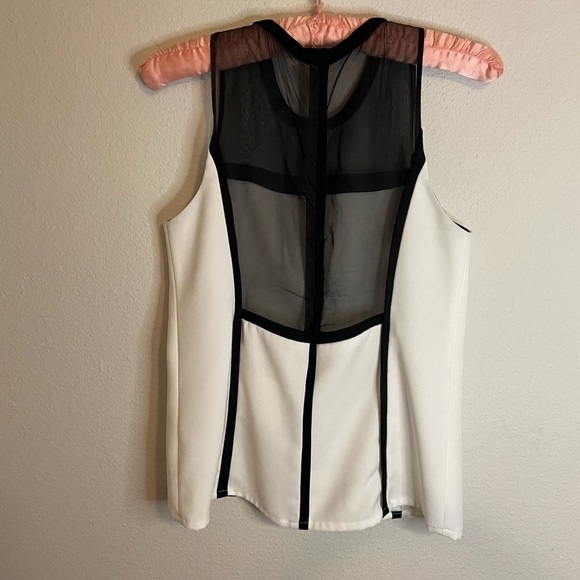 A.L.C. Black and White color block silk blend sleeveless tank size small - Picture 2 of 4